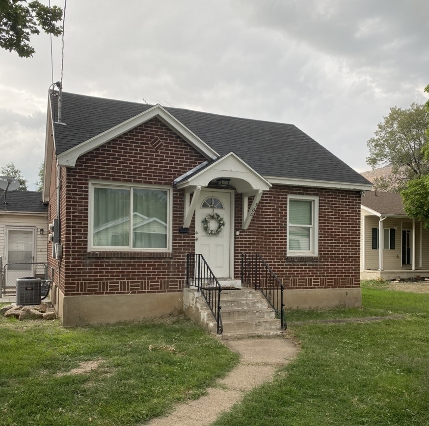 Ogden In-Law/Basement: 560 4th St