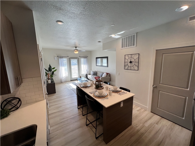 West Haven Apartment: 2405 Hinckley Dr