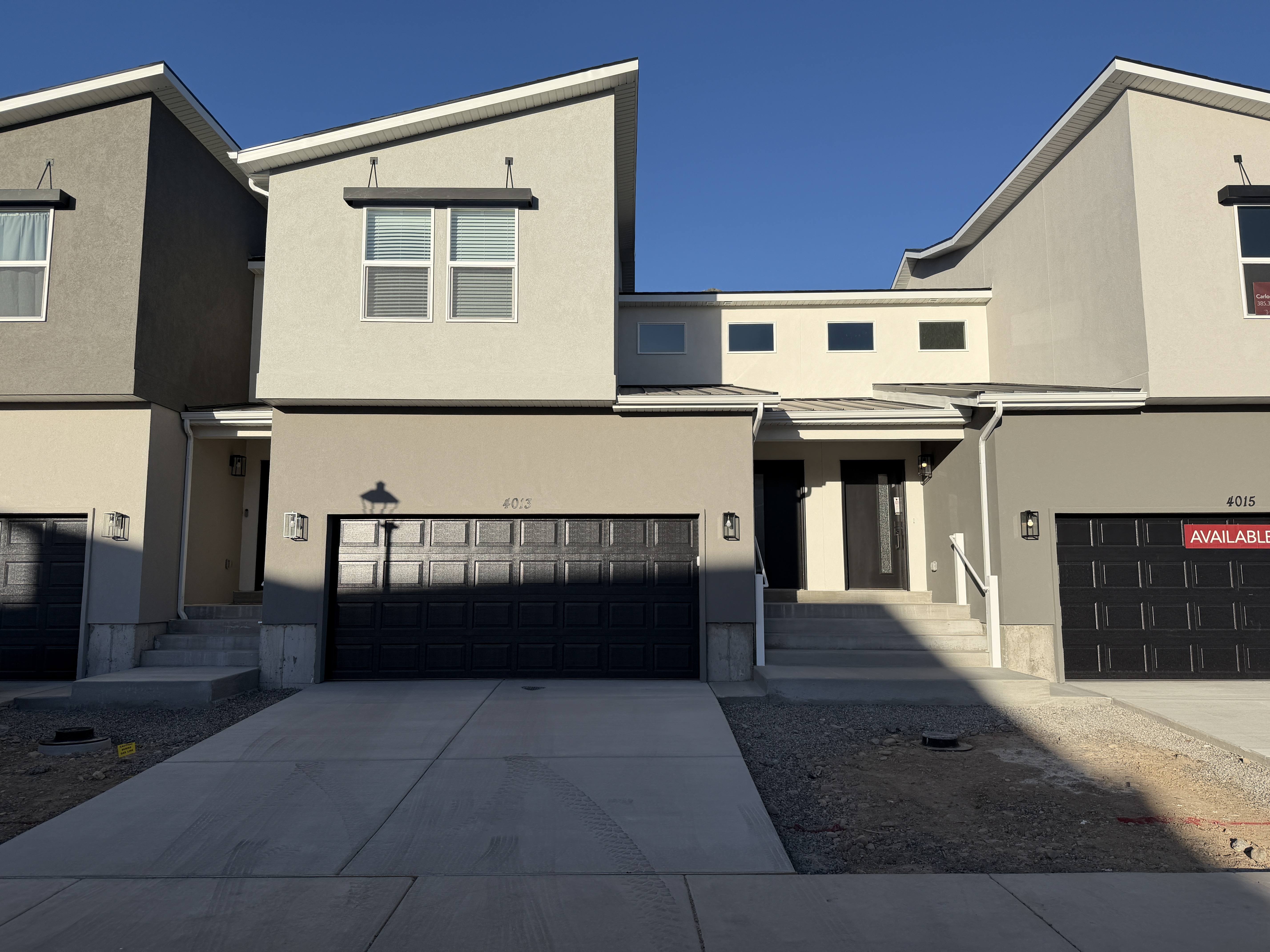 Mapleton Townhome: 4013 S Woodland Ave