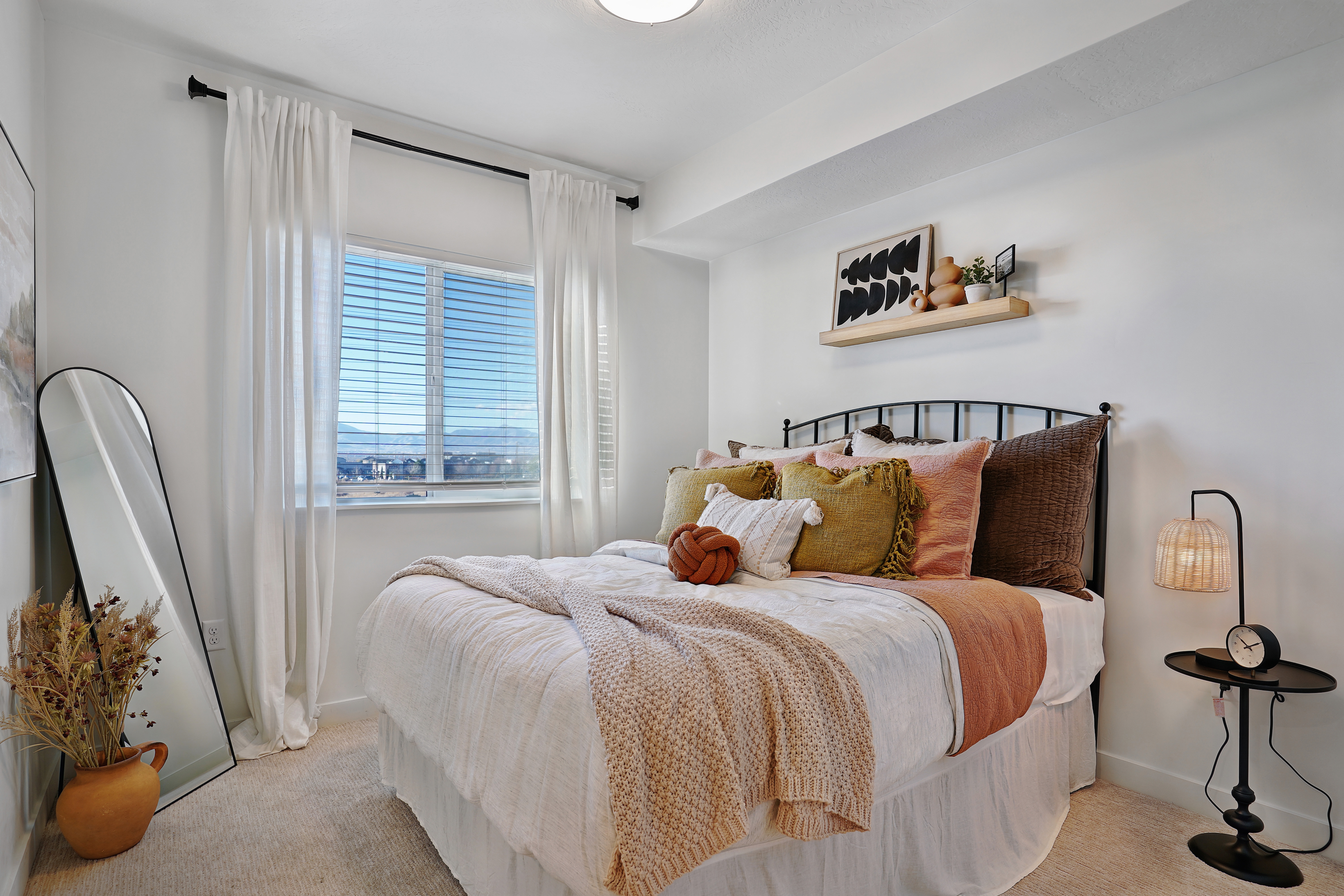 Draper Apartment: 12358 S Pony Express Rd
