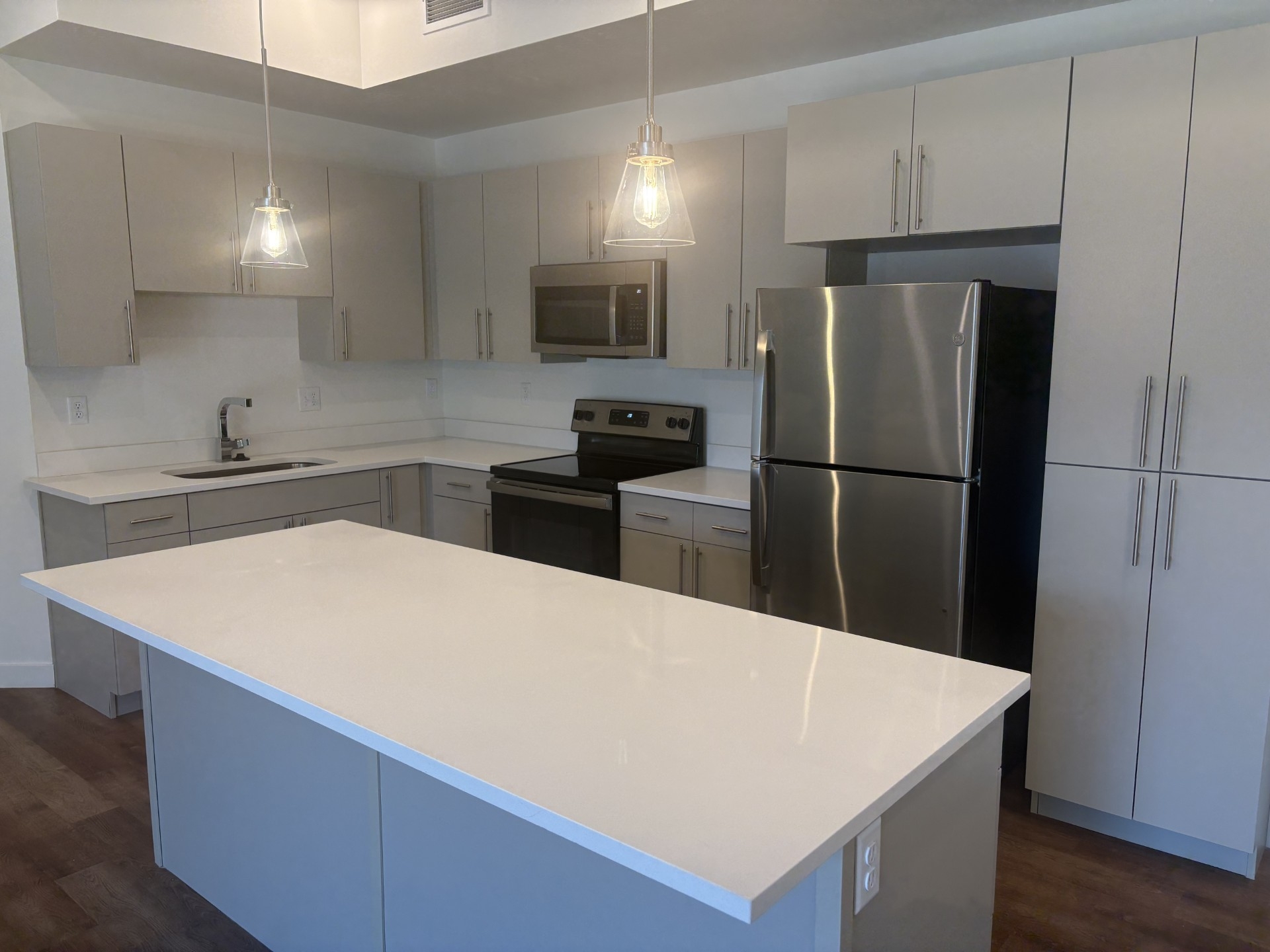 Draper Apartment: 12358 S Pony Express Rd