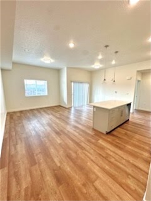 Draper Apartment: 12358 S Pony Express Rd