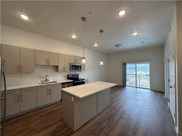 Draper Apartment: 12358 S Pony Express Rd