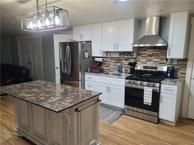 Vineyard In-Law/Basement: 200 S Dry Creek Ln