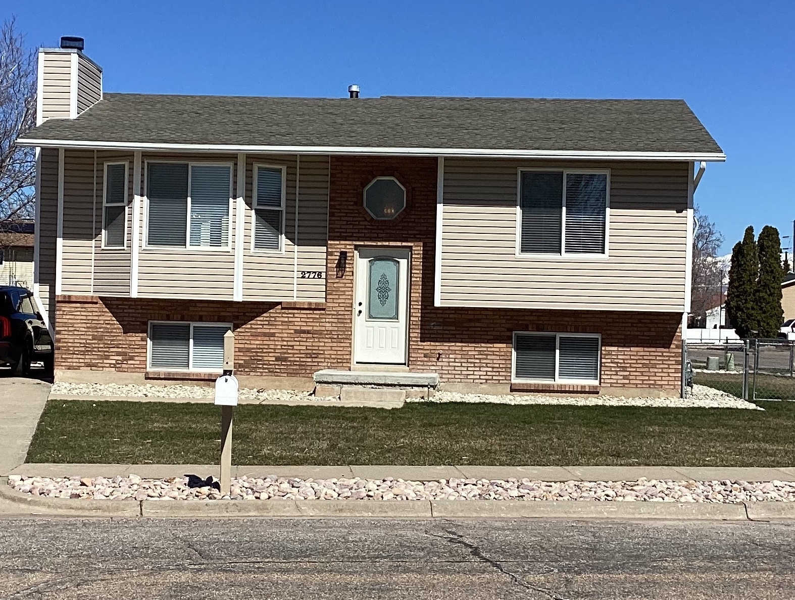 Roy House: 2776 W 5825 S