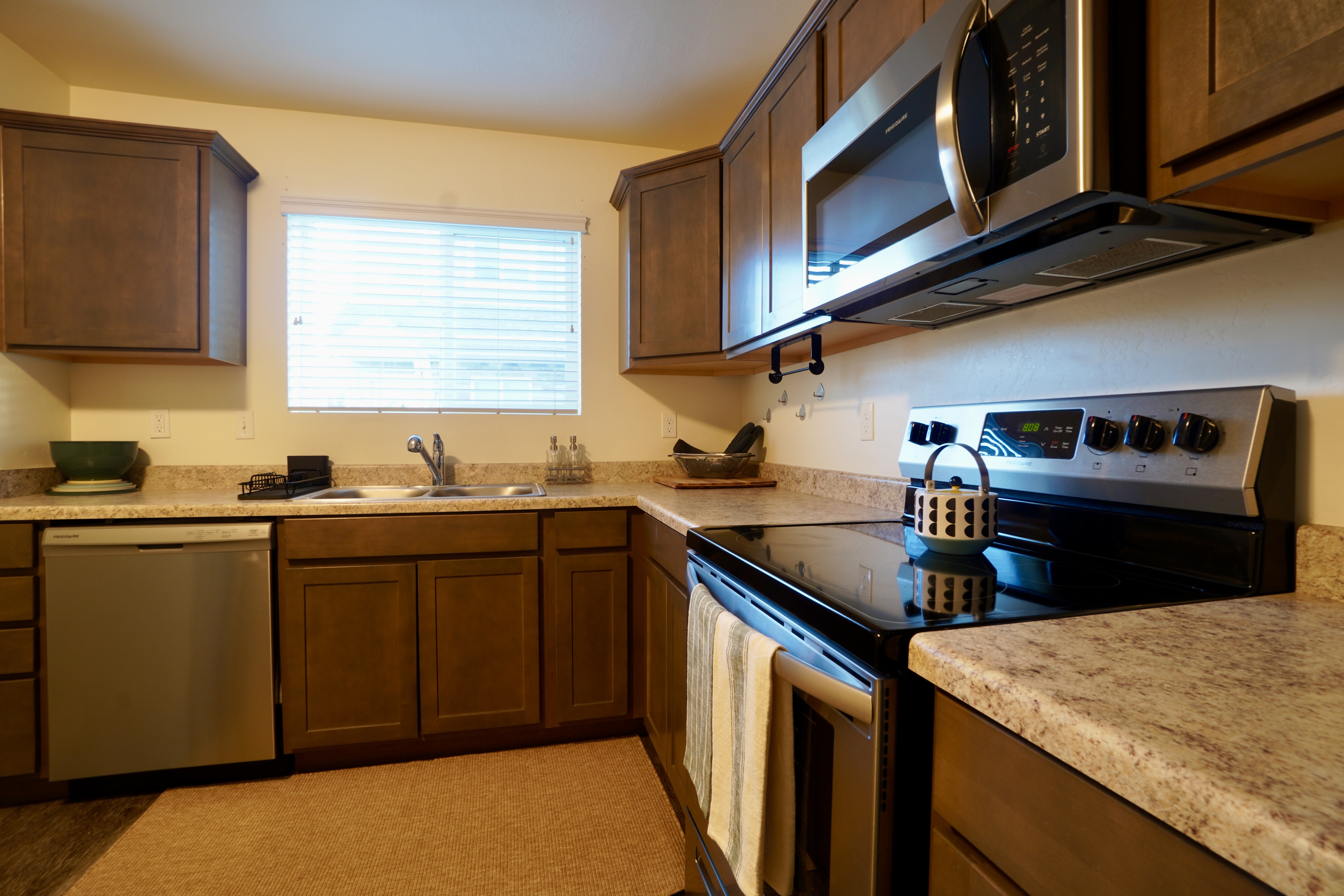 Herriman Townhome: 14864 S Diorite Ct