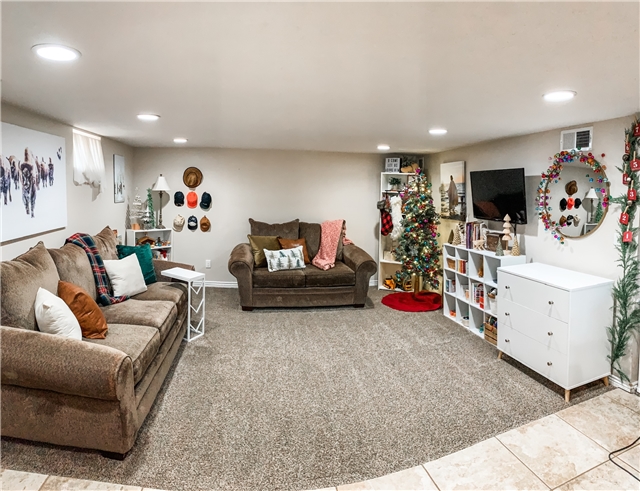 Ogden Apartment: 1076 35th St