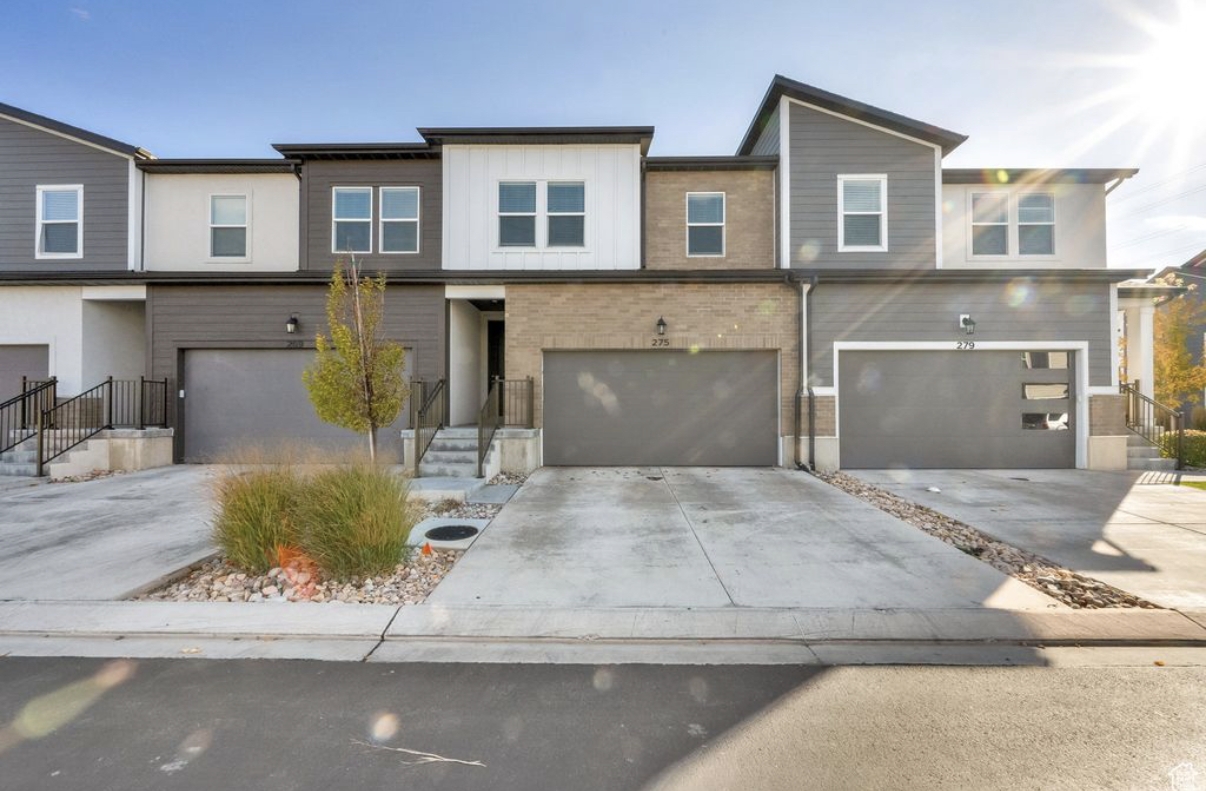 Vineyard Single Room: 275 W 700 N