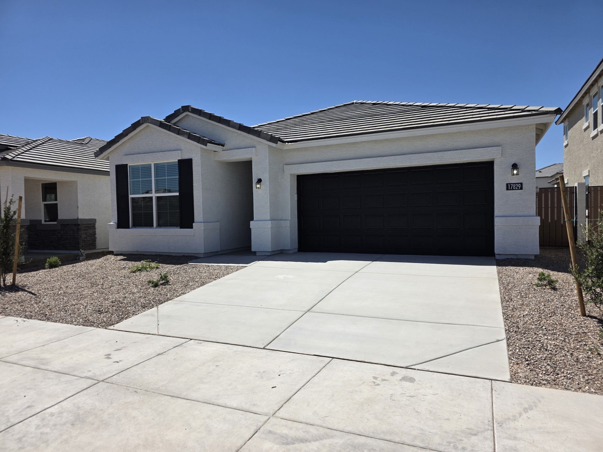 Waddell House: 17829 W Palo Verde Ave