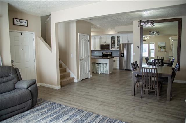 West Jordan Townhome: 7219 S Brittany Park Ave