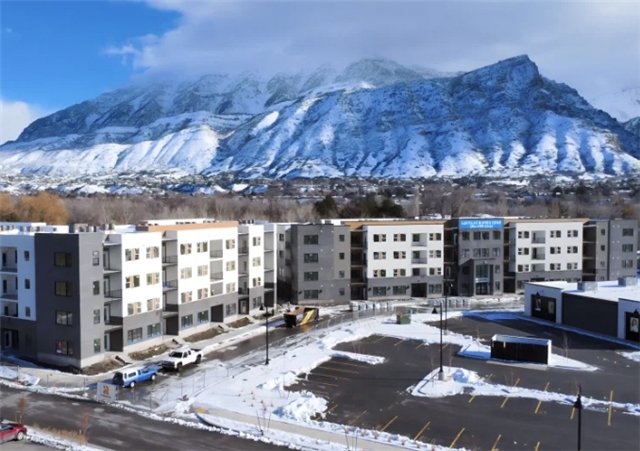 Provo Apartment: 440 W River View Way