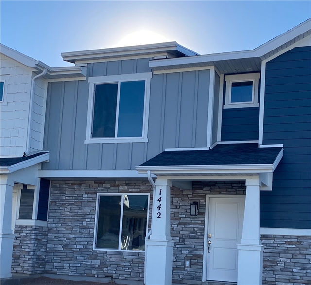Santaquin Townhome: 1442 S Divide Dr