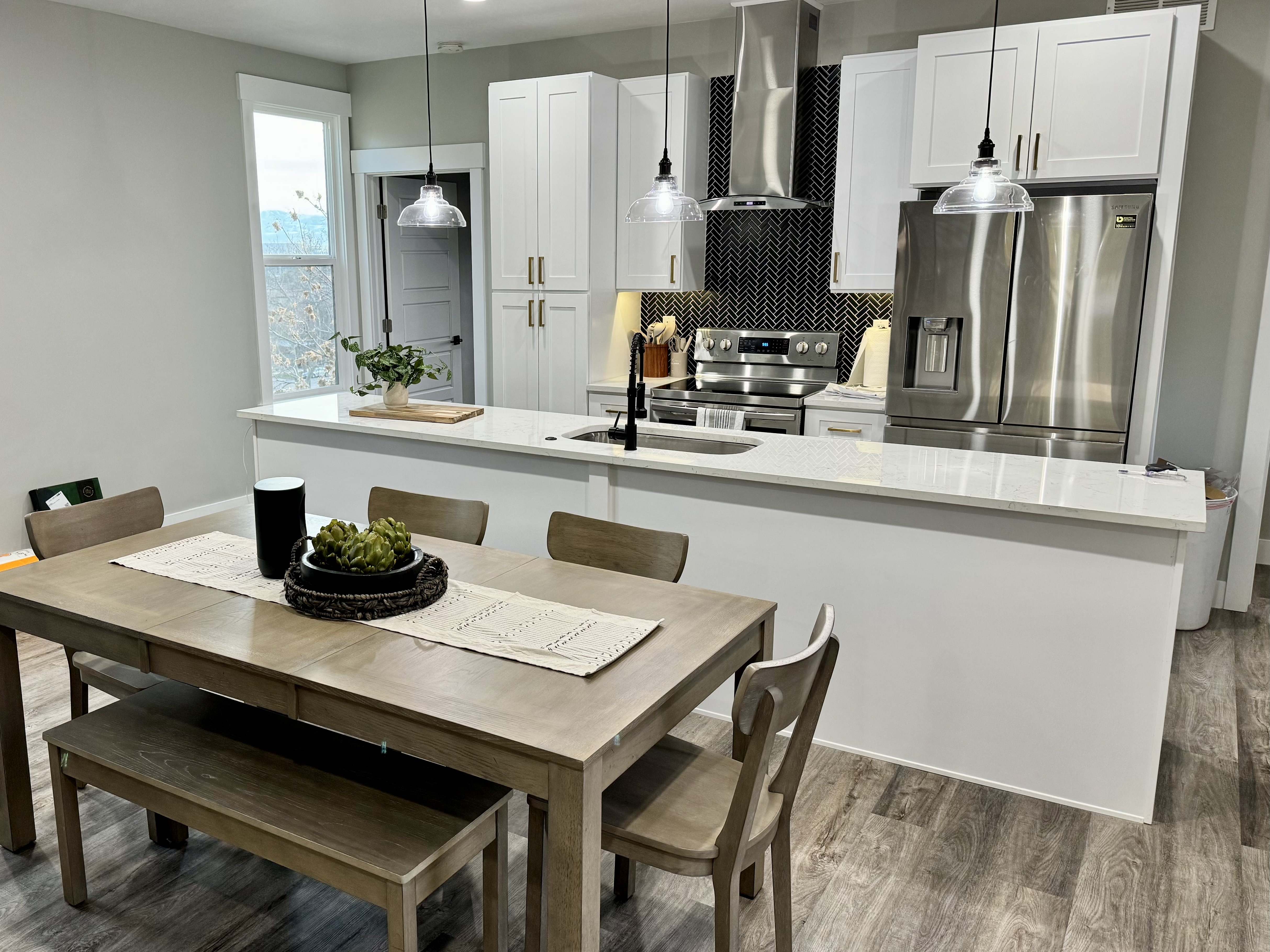 Salt Lake City House: 229 N Almond St