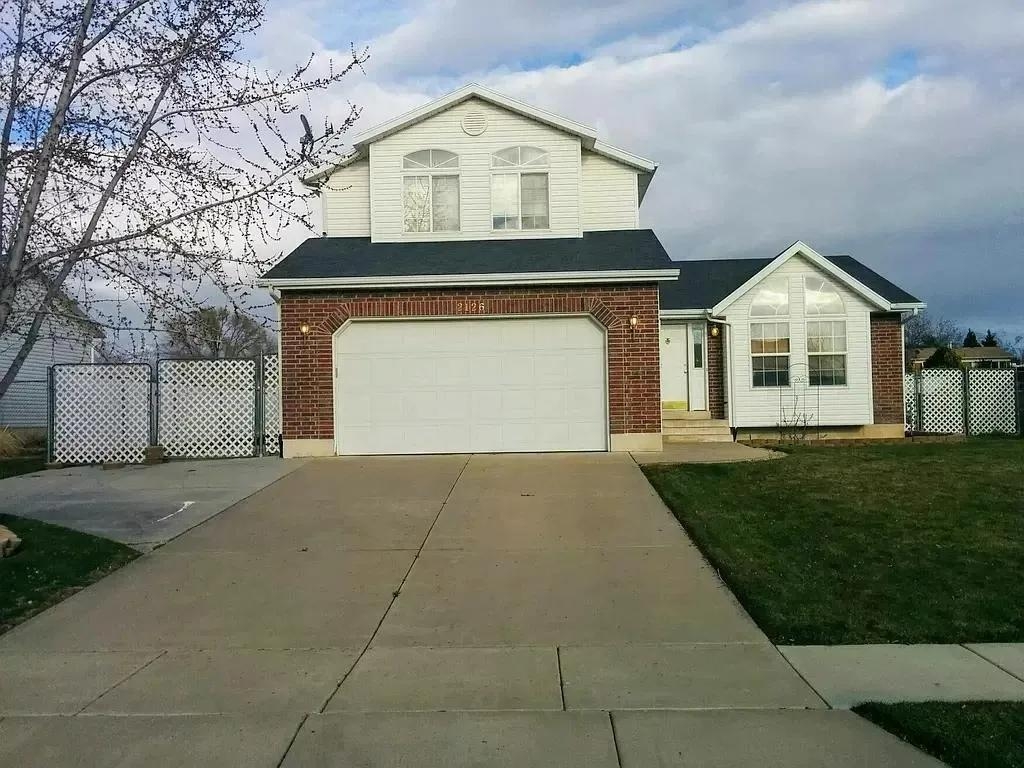 Clearfield House: 2126 N 750 W