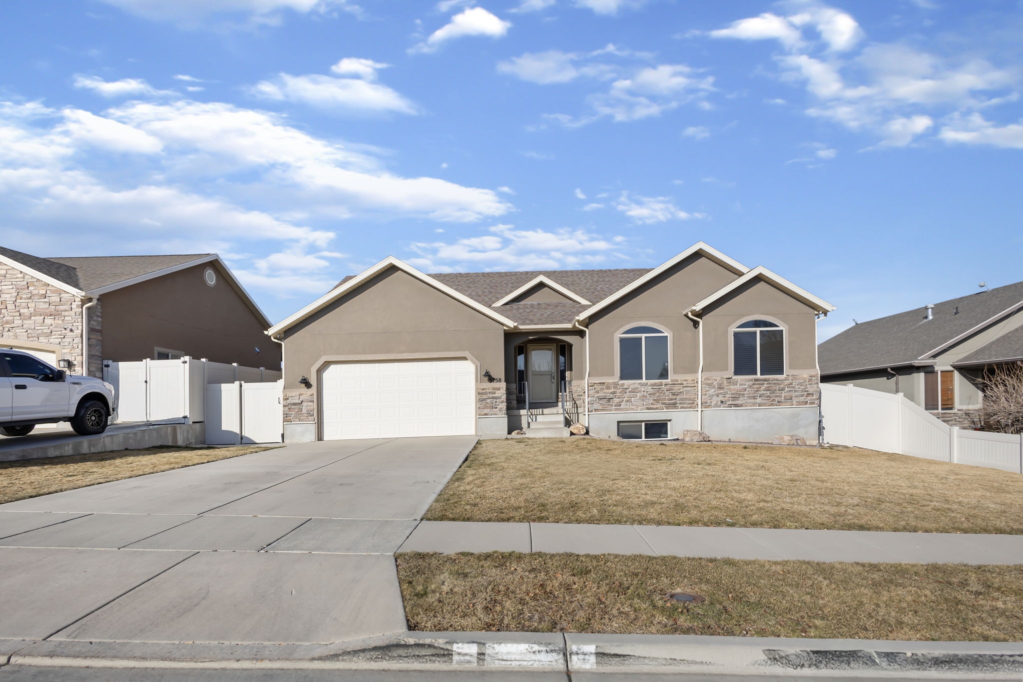 West Jordan House: 5758 W Lugano Dr