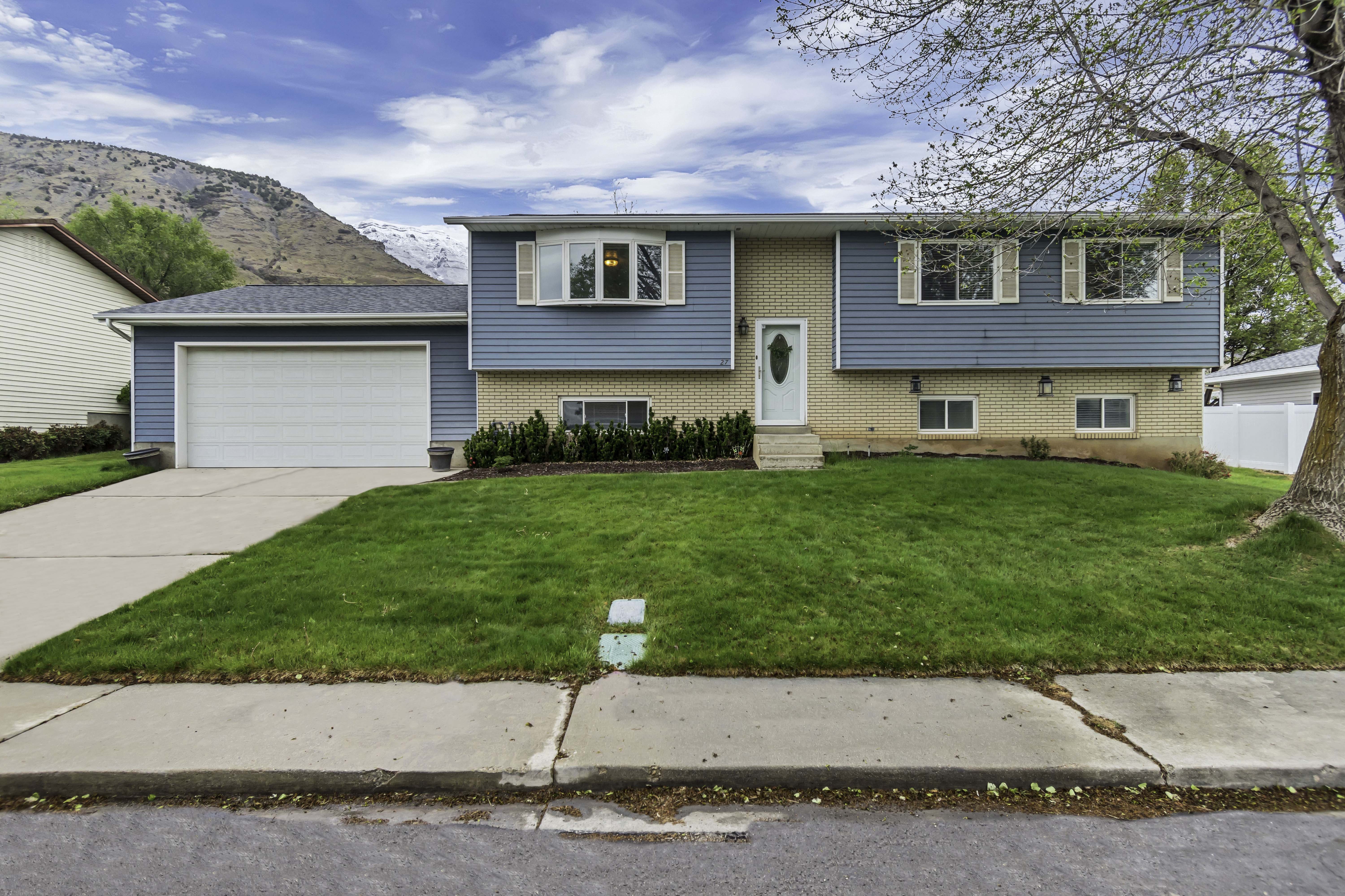 Pleasant Grove House: 27 S 1185 E