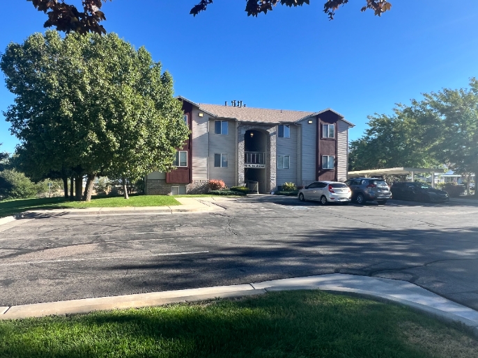 Tooele Apartment: 215 N 1st St