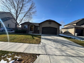 South Jordan House: 11474 S Keystone Dr