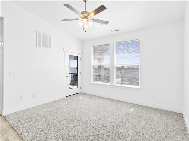 Lehi Single Room: 1345 N 3830 W