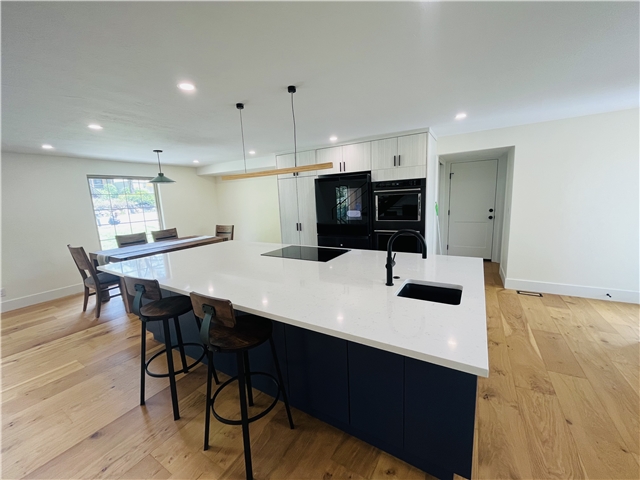 Salt Lake City House: 3356 E Enchanted Hills Dr