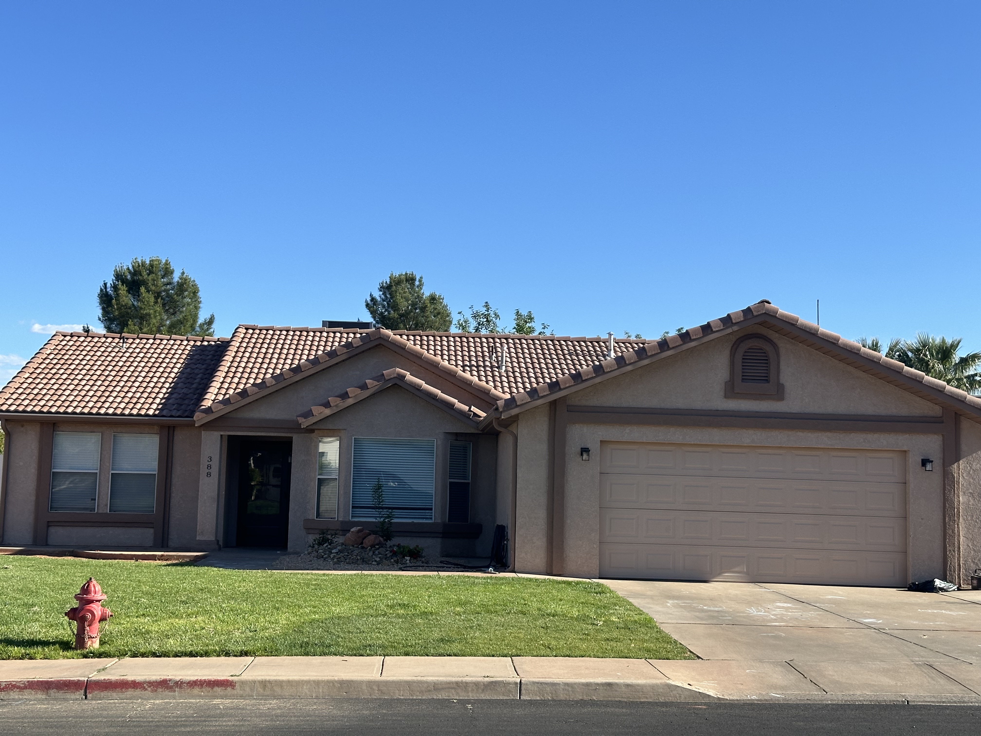 Ivins House: 388 E 800 S