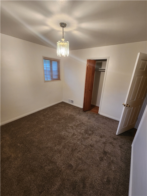 Springville Single Room: 99 A St