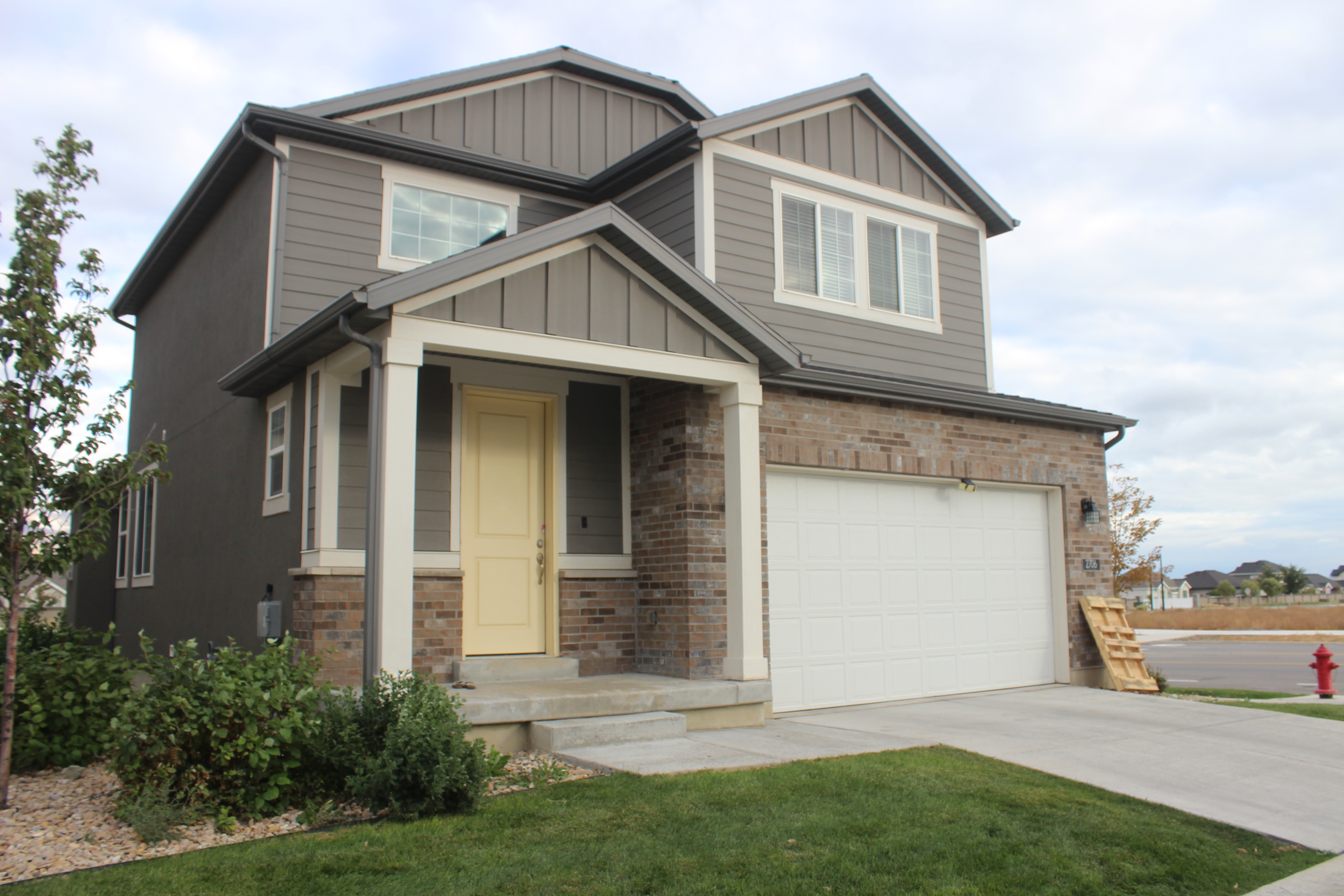Lehi House: 2706 N 3670 W