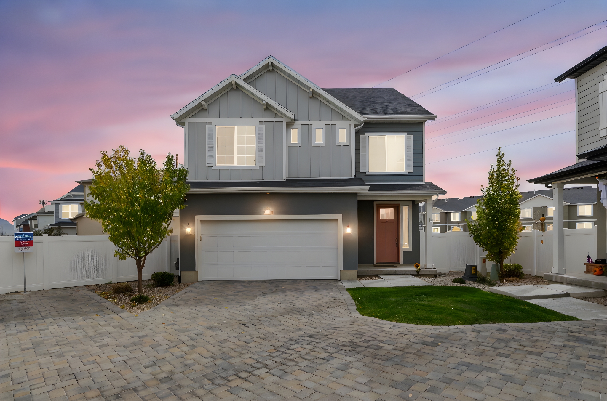 Saratoga Springs House: 133 E Brushy Canyon St