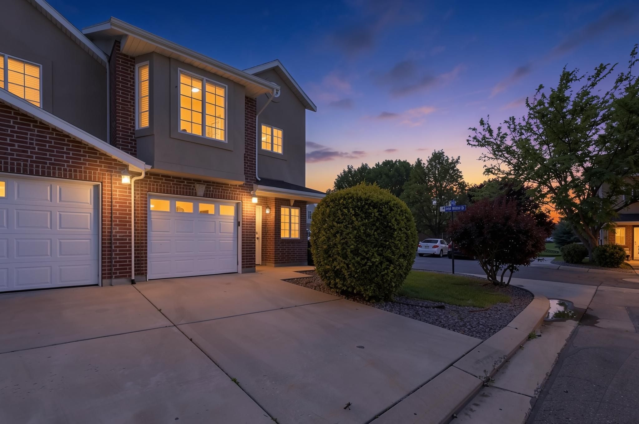 South Jordan Townhome: 10504 S Sage Flats Way