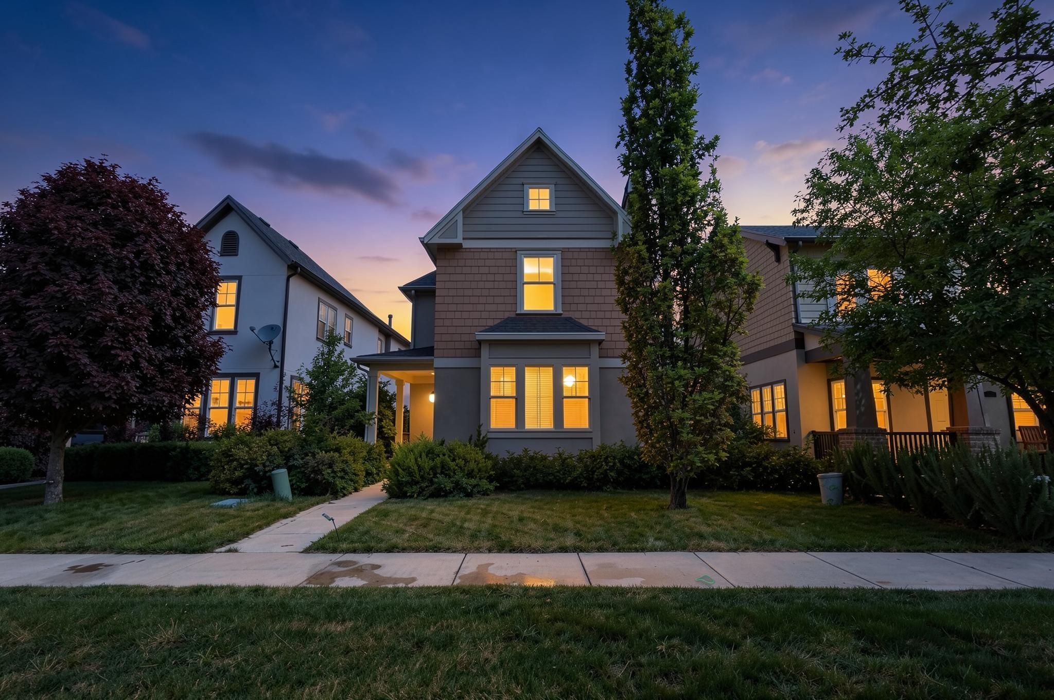 South Jordan House: 10944 S Topview Rd