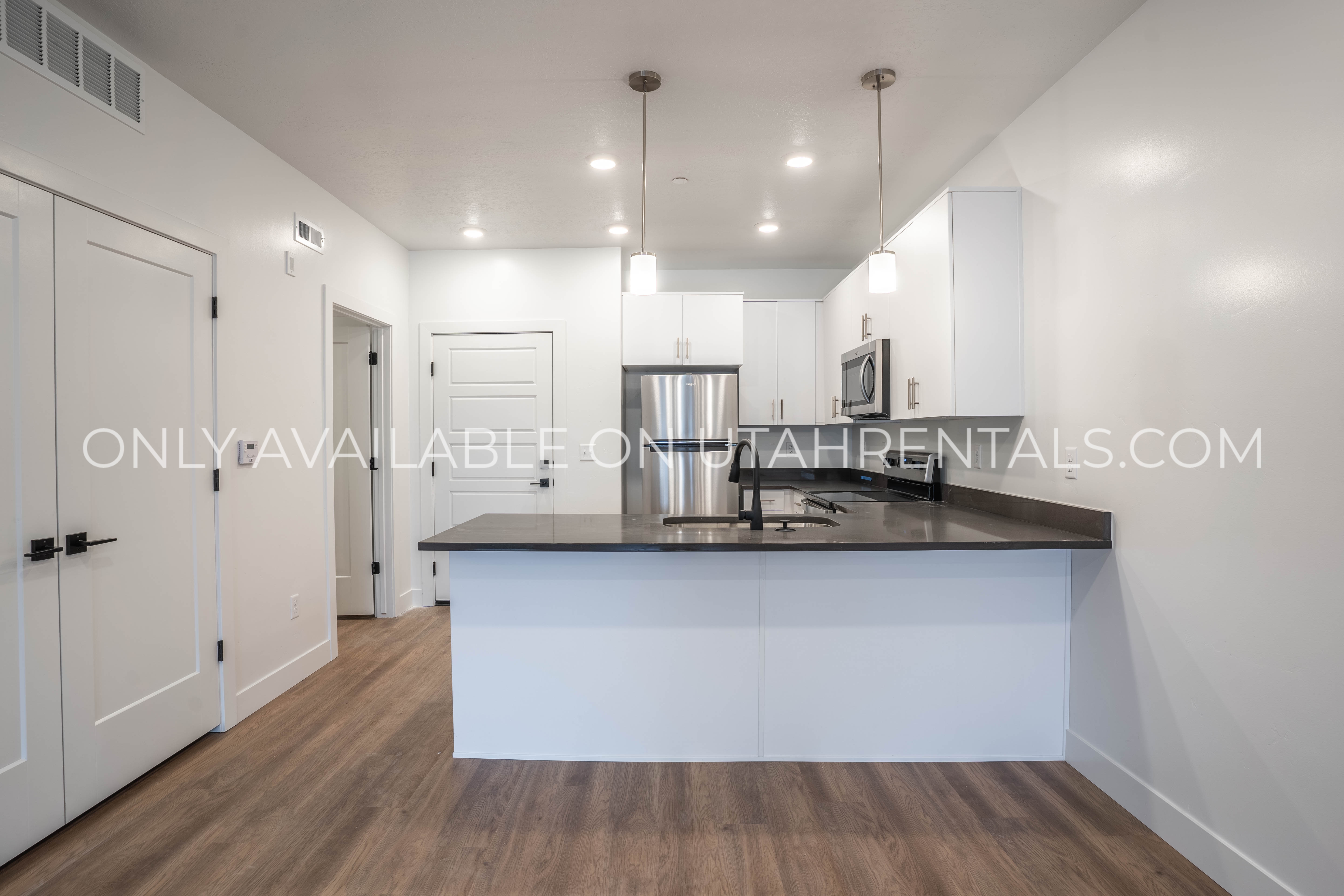Provo Apartment: 980 W Center St