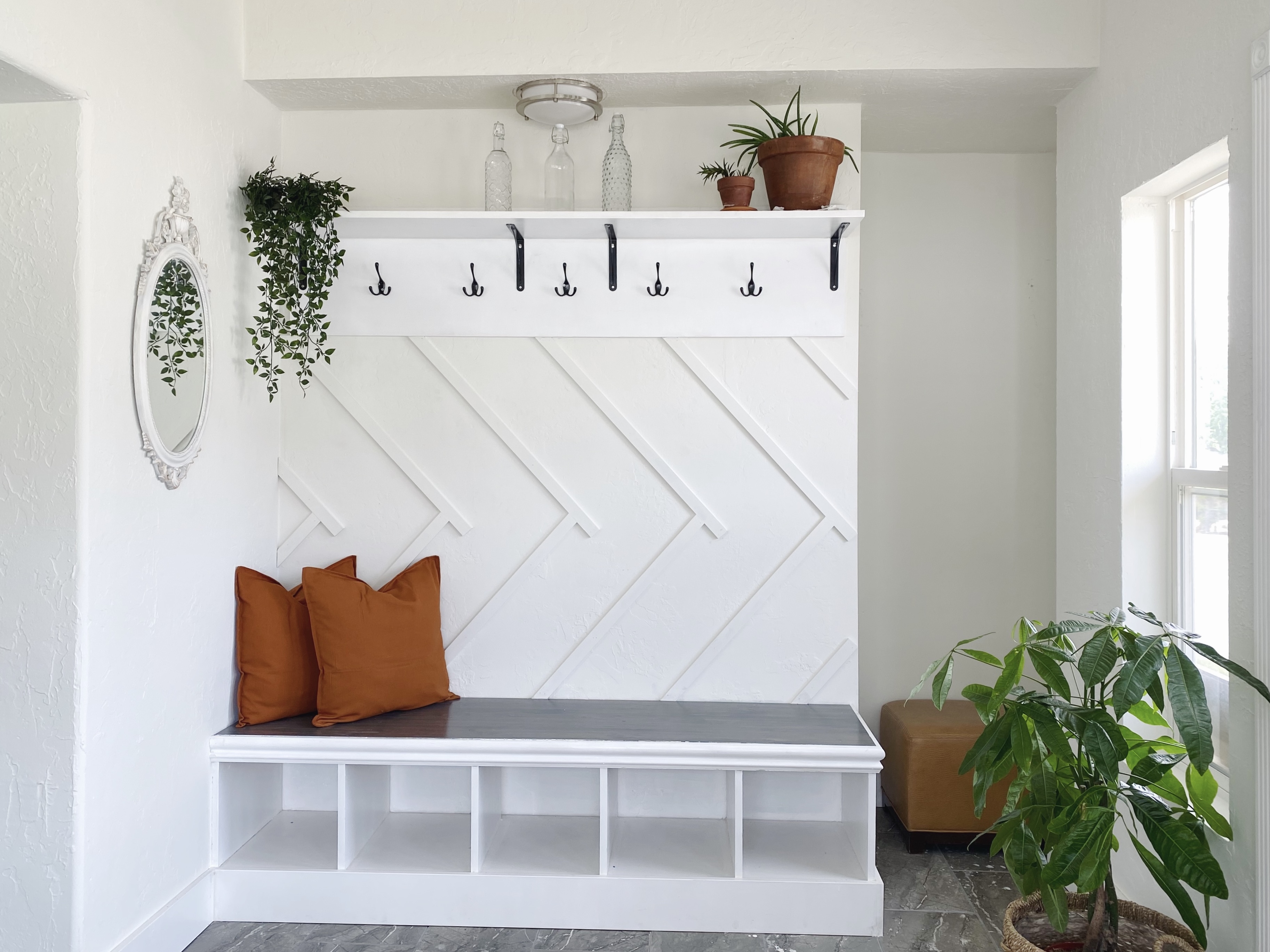 Sandy House: 262 E 8960 S