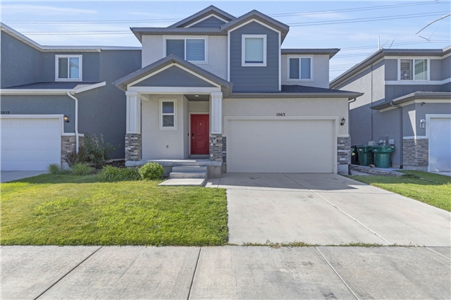 Riverton House: 1063 W Coyote Gulch Way