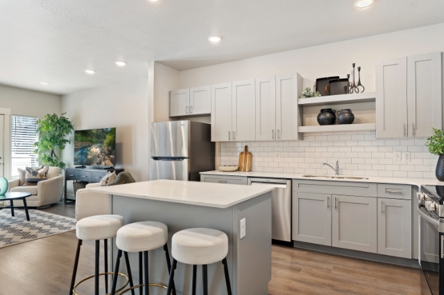 Ogden Apartment: 3433 Washington Blvd