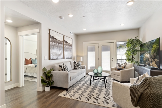 Ogden Apartment: 3360 Washington Blvd