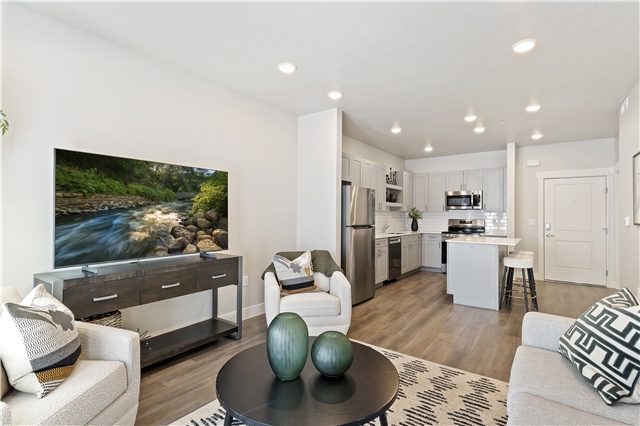 Ogden Apartment: 3433 Washington Blvd