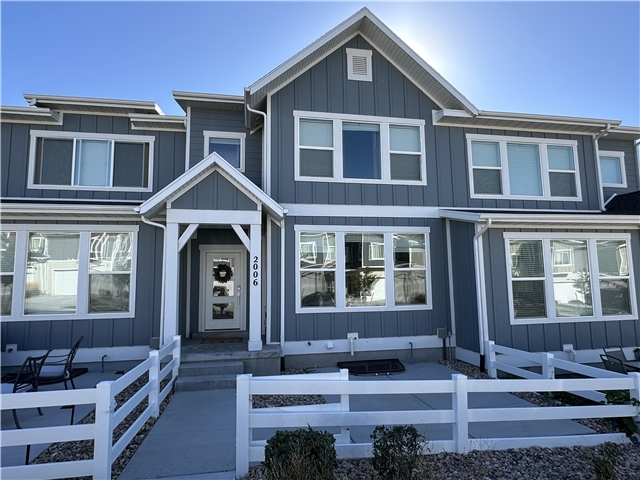 Saratoga Springs Townhome: 2006 N Chianti St