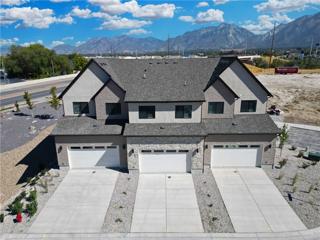 Draper Townhome: 11418 S Lemongrass Court