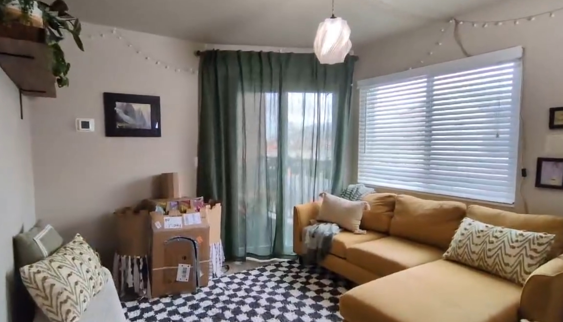Ogden Apartment: 1551 W Riverdale Rd