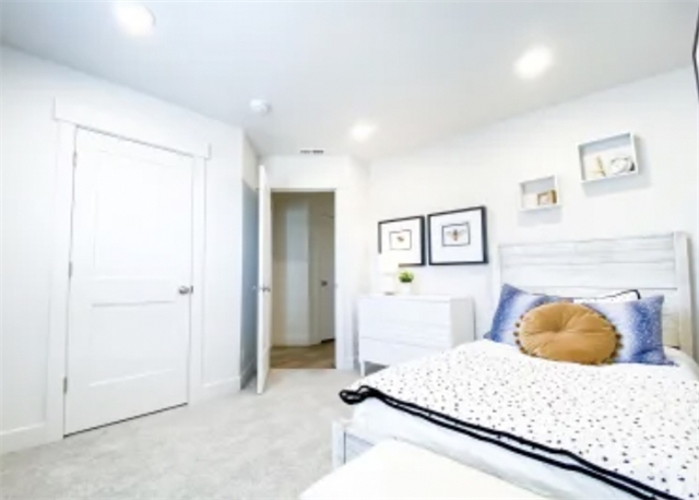 Highland Apartment: 9712 N Benton Ln