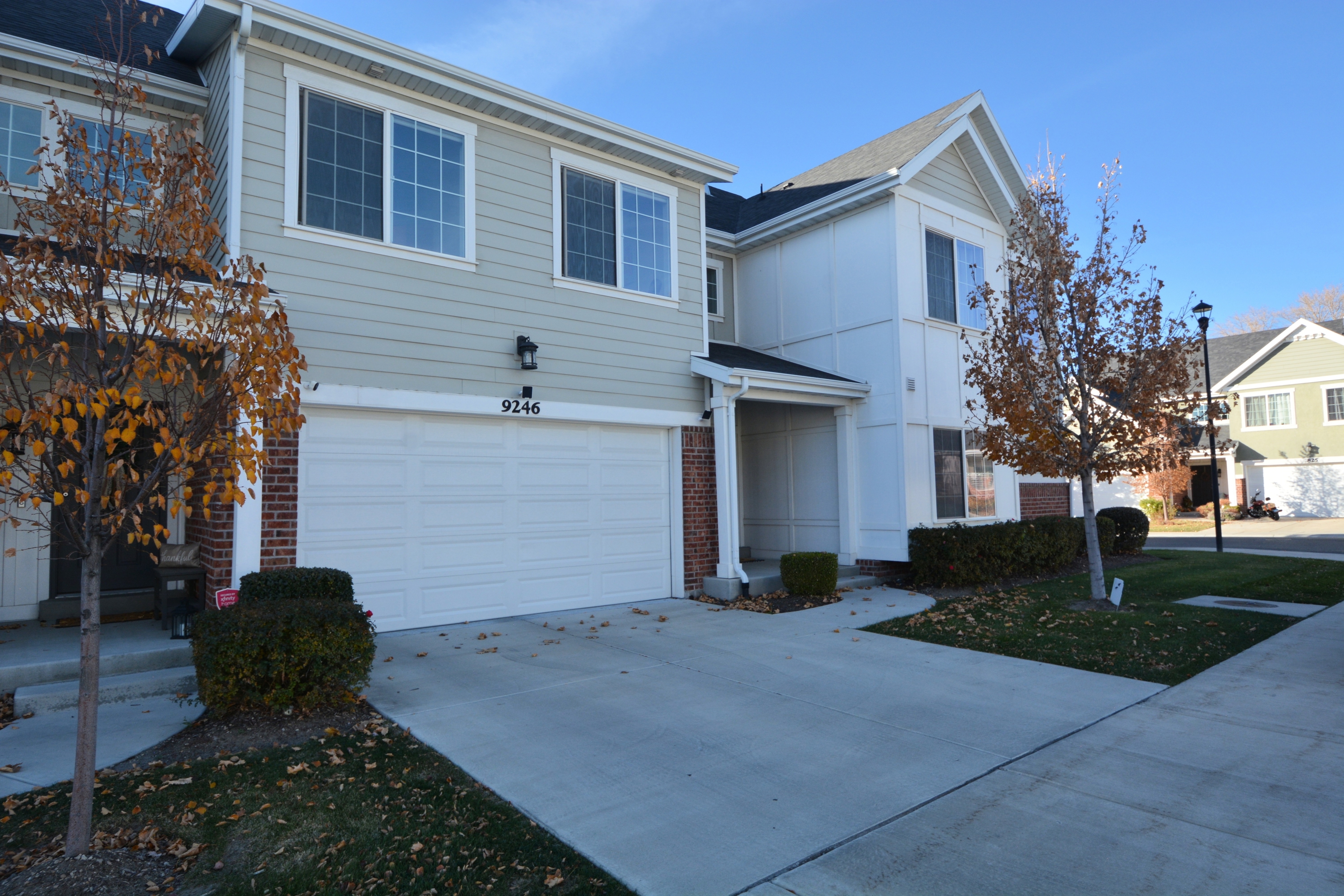 Sandy Townhome: 9246 S Rose Cottage Way