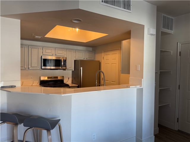 Park City Apartment: 900 Bitner Rd