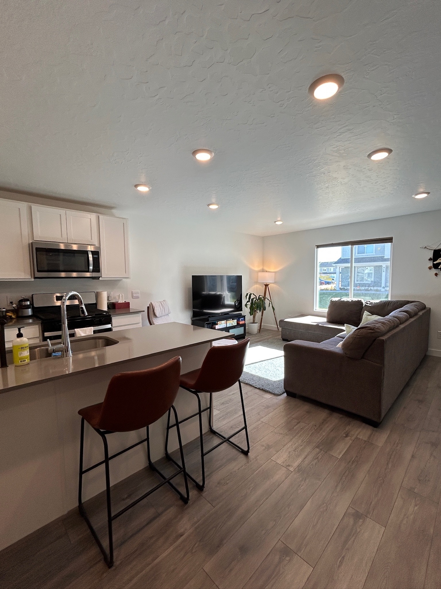 Saratoga Springs Townhome: 913 E Sea Horse Ct