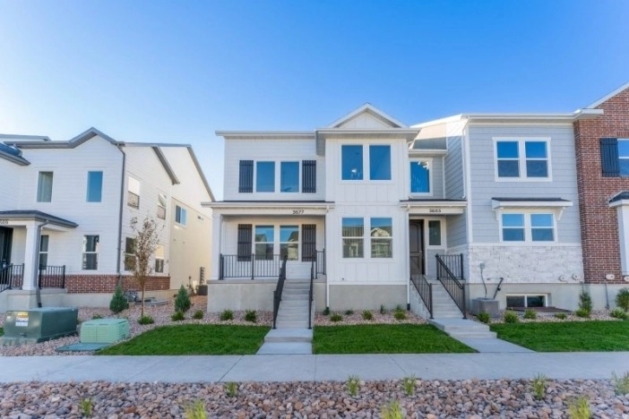 Lehi Townhome: 1320 N 3960 W