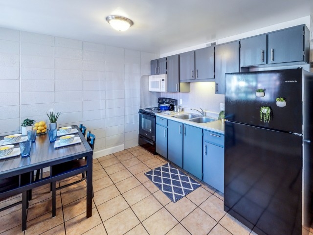 Provo Apartment: 562 N 200 E