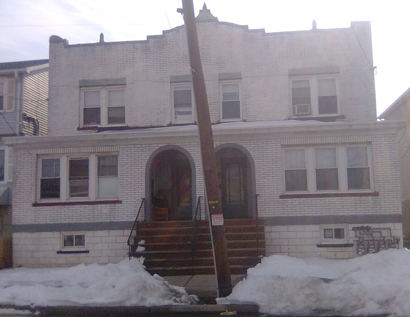 Carteret Apartment: 89 Maple St