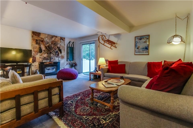 Cottonwood Heights Townhome: 3300 E Fort Union Blvd