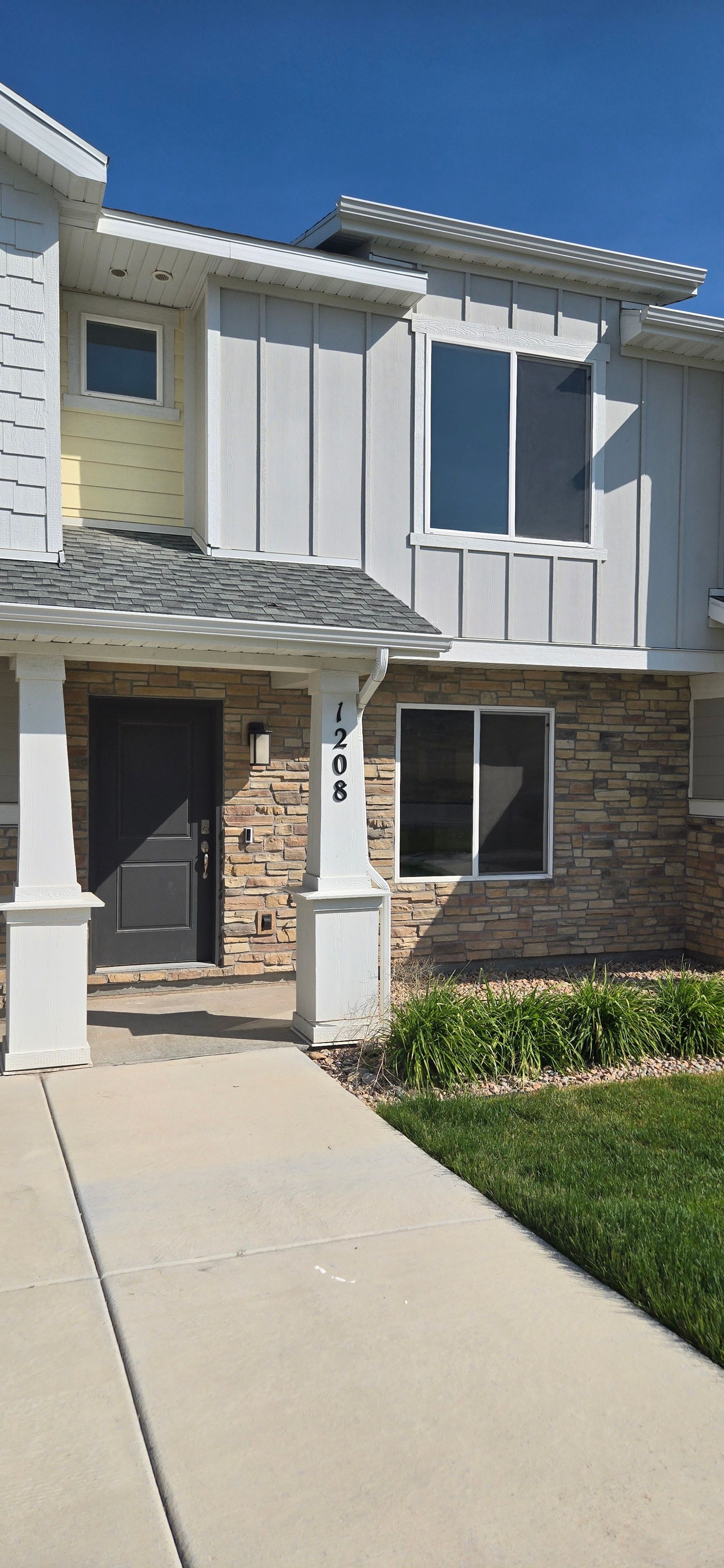 Santaquin Townhome: 1208 W Summit Ridge Pkwy