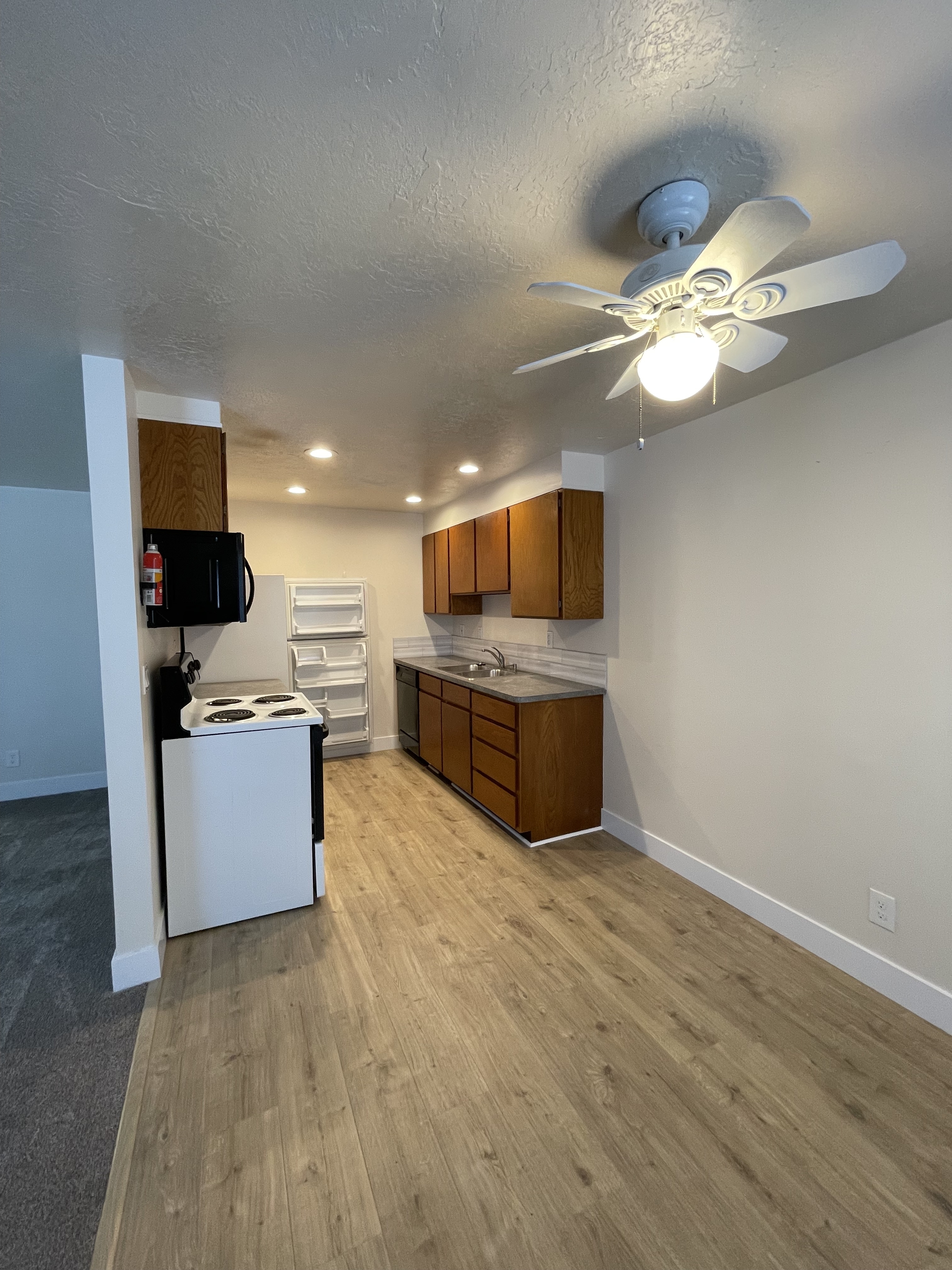 Layton Multiplex: 554 E Gordon Ave