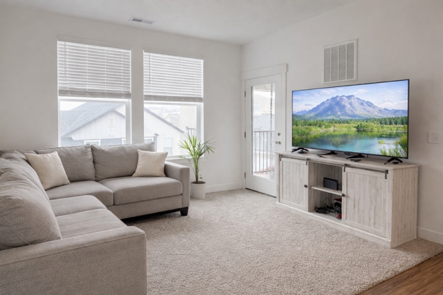 Saratoga Springs Condo: 874 N Hemsworth Way